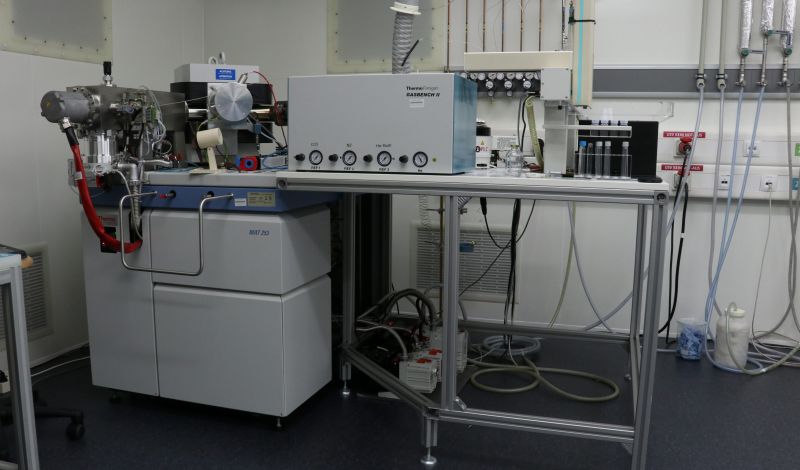 MAT253