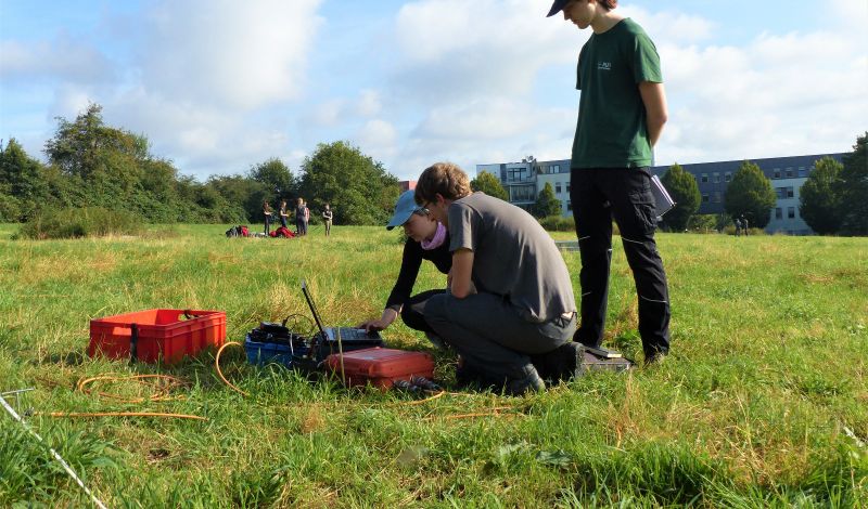 Geoelektrische Tiefensondierung (Geländeübung Geophysik)