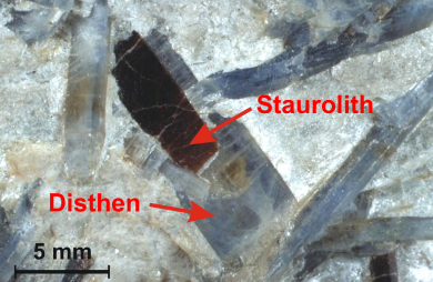 Abb. 2 StaurolithGlimmerschiefer