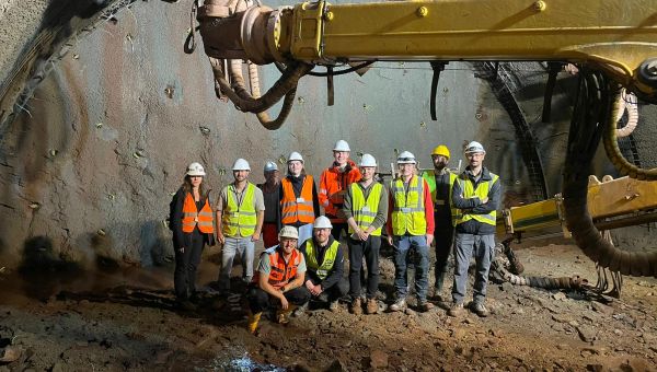 Mitarbeitende und Studierende der AGIF im Tunnel Holstein
