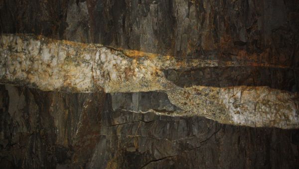 Mineralized quartz veins (~20 cm thick), Panasqueira Mine, Portugal